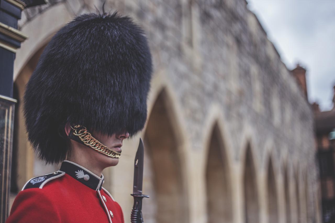 guard-510090_1280.jpg