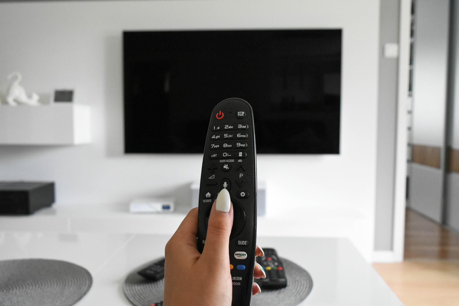 tv-set-4308537_1920.jpg