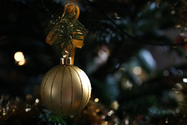 christmas-balls-6848782_1920.jpg